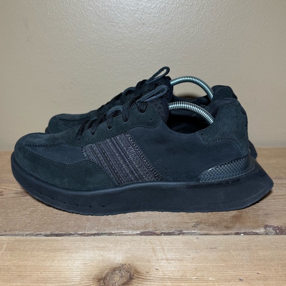 Deckers X Lab Unisex Black Suede Low Wedge Sneakers Comfort Sport Shoes size 10 - Picture 4 of 12